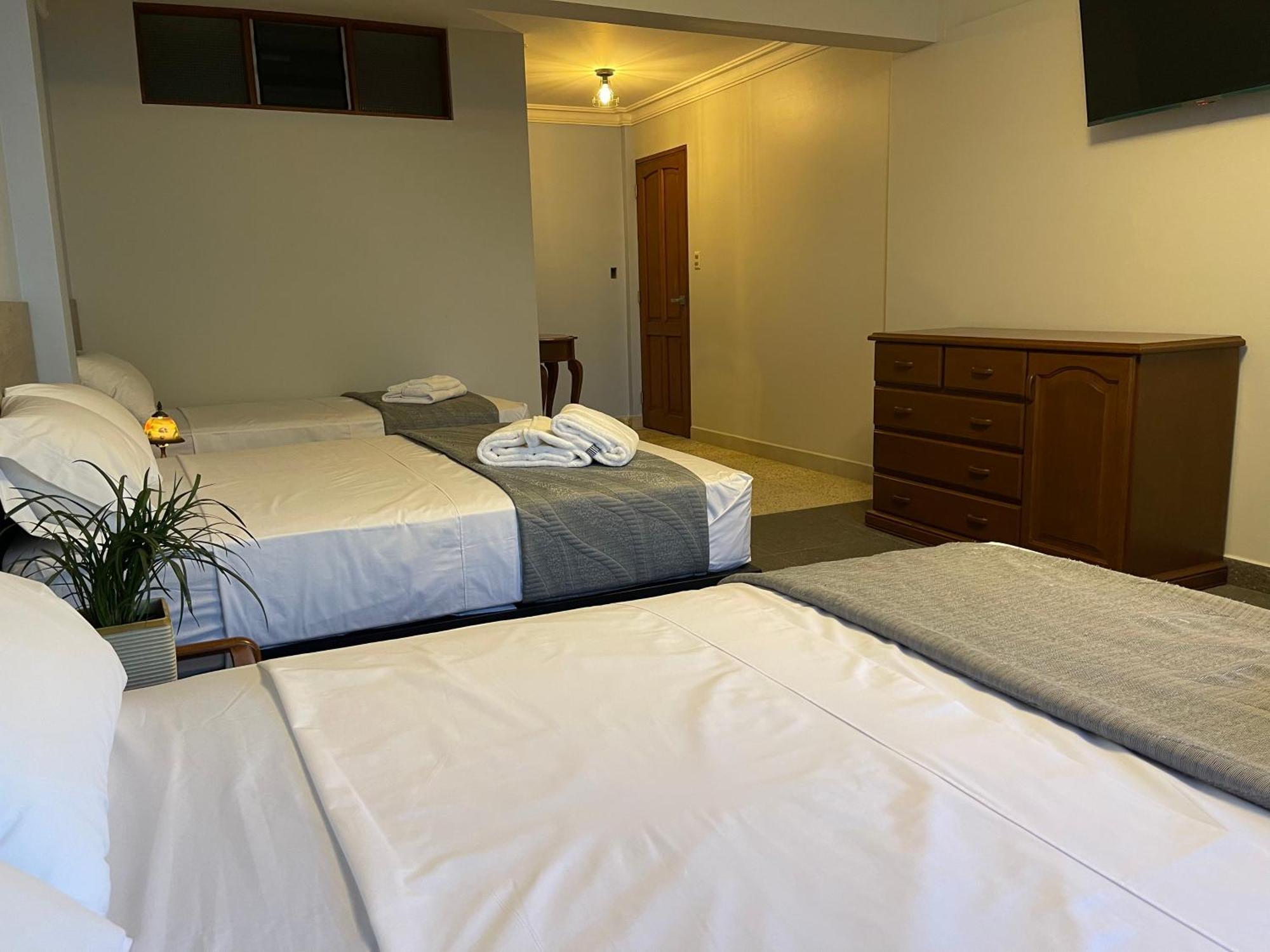 Izza Hotel Кочабамба Экстерьер фото
