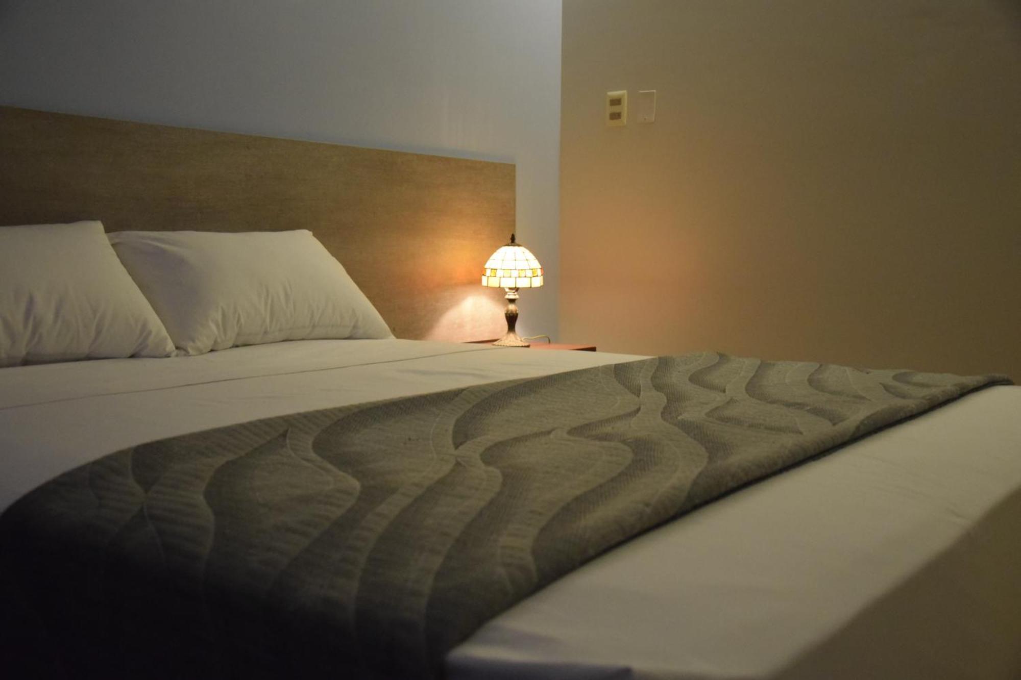 Izza Hotel Кочабамба Экстерьер фото
