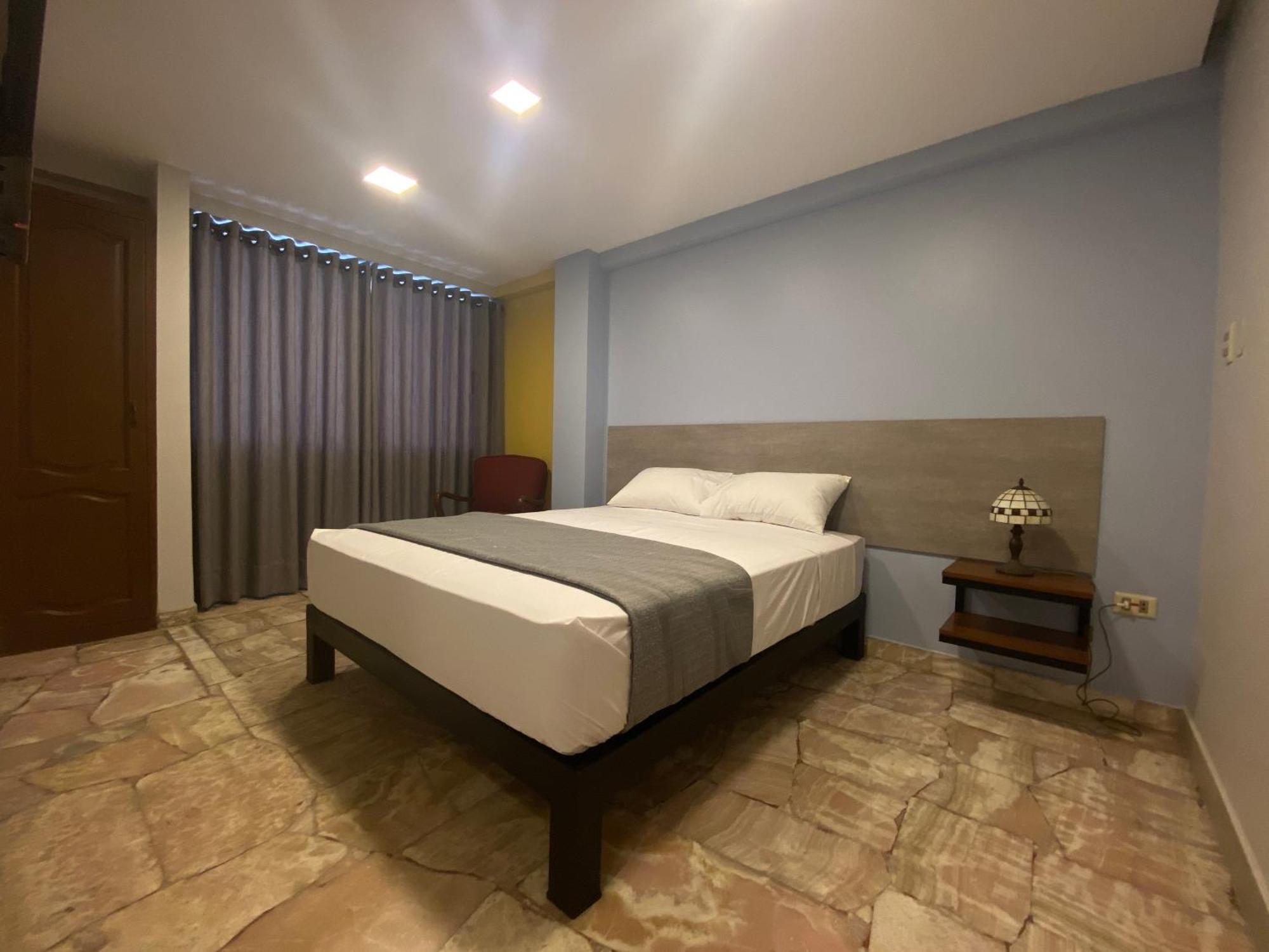 Izza Hotel Кочабамба Экстерьер фото
