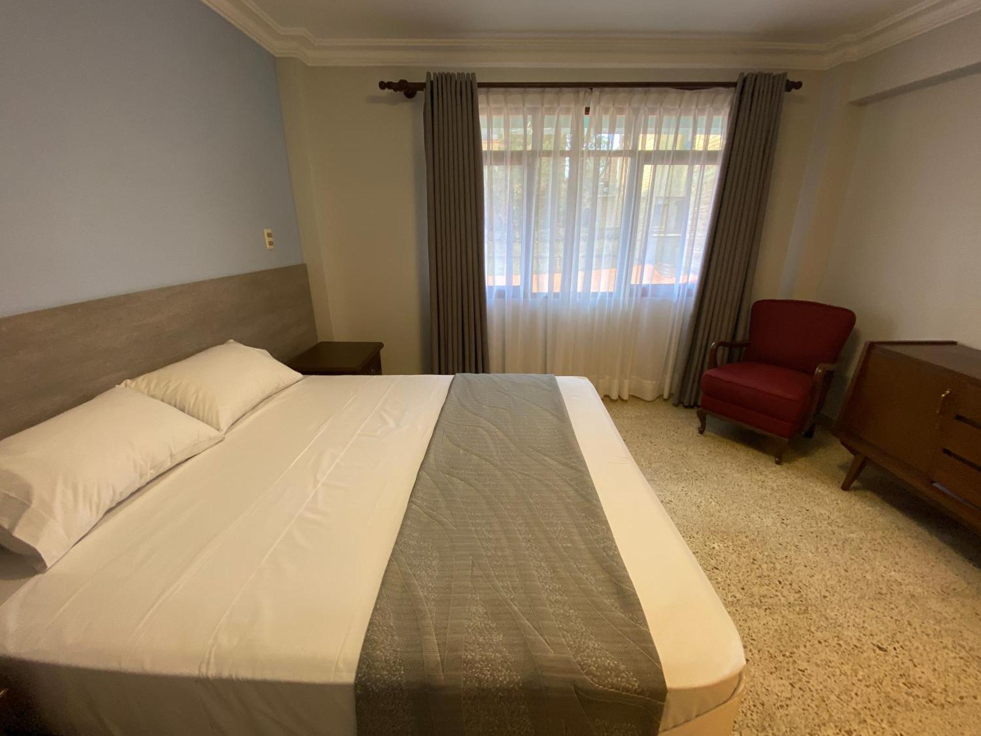 Izza Hotel Кочабамба Экстерьер фото